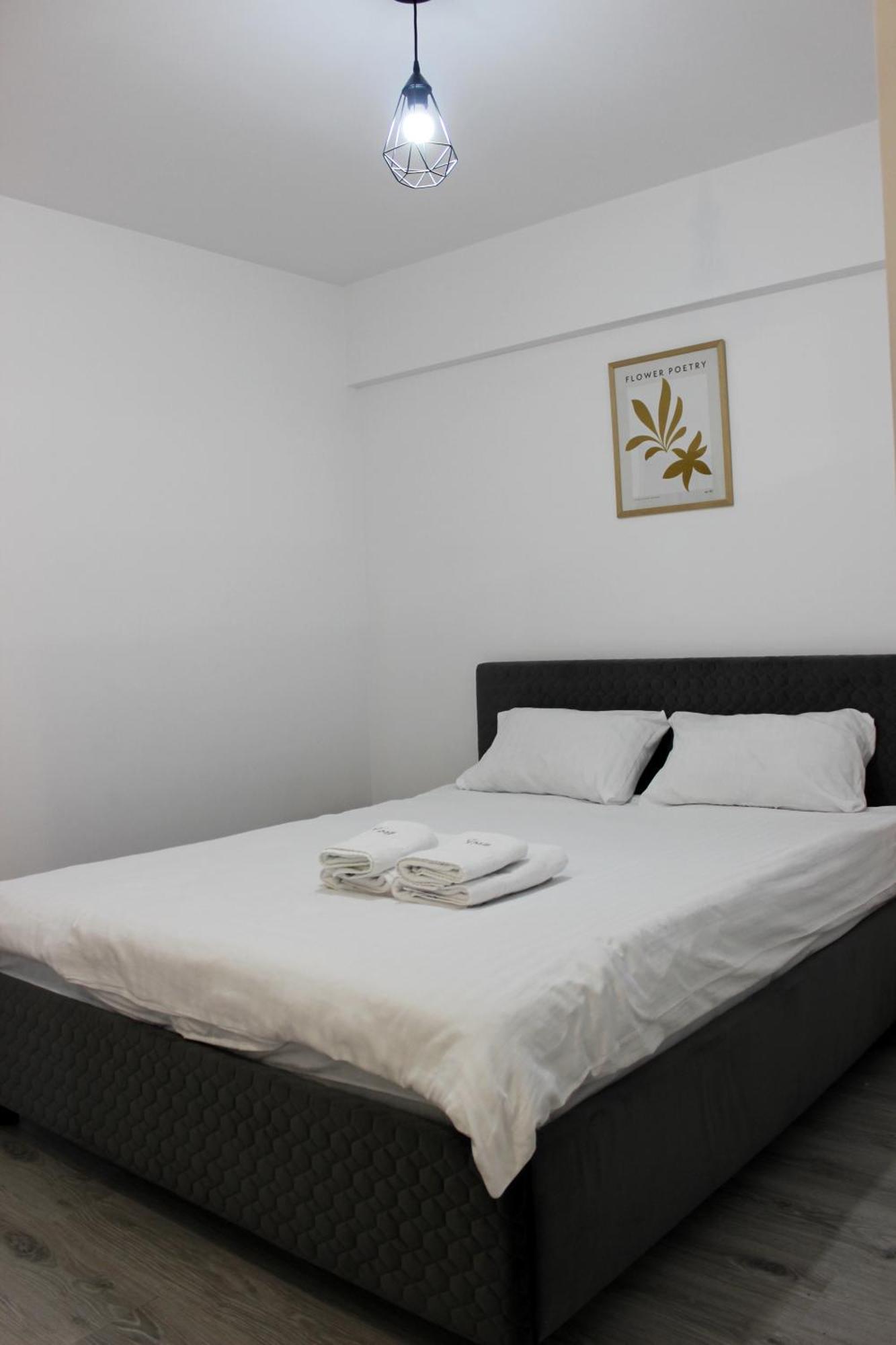 Cozy Apartments In Centre Of Suceava Near Kaufland And University Exterior foto